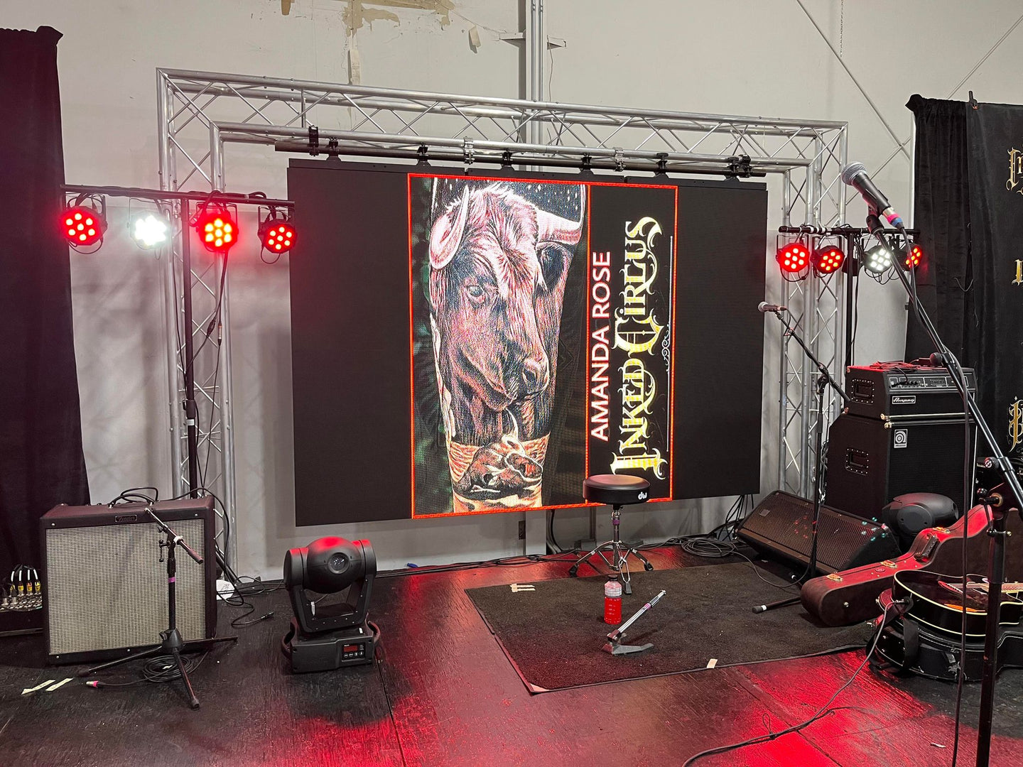 ADVERTISTING ON STAGE